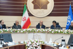 جلسه مدیر کل دفتر ارتباط با صنعت و جامعه وزارت علوم با صاحبان صنایع شهرستان کاشان